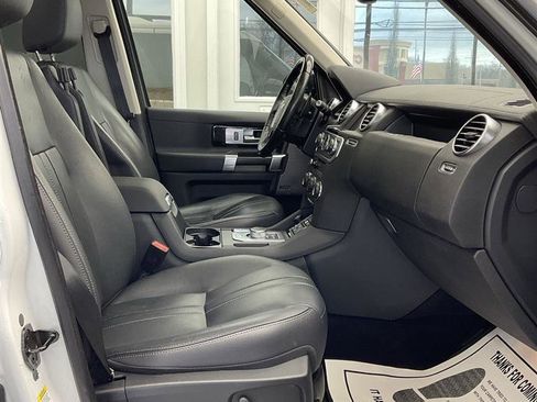 Used 2016 Land Rover LR4 HSE image 8