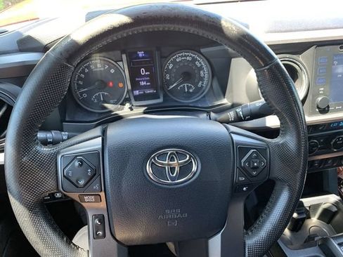Used 2017 Toyota Tacoma TRD Pro AWD/4WD image 19
