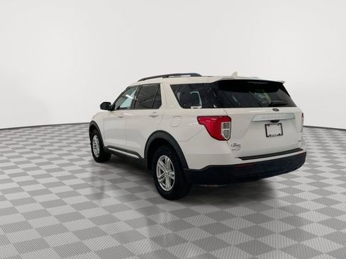 Used 2022 Ford Explorer XLT image 7