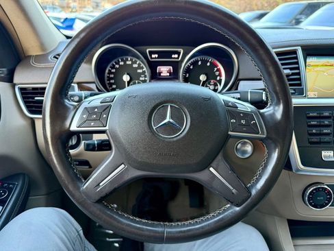 Used 2016 Mercedes-Benz GL 450 4MATIC image 23