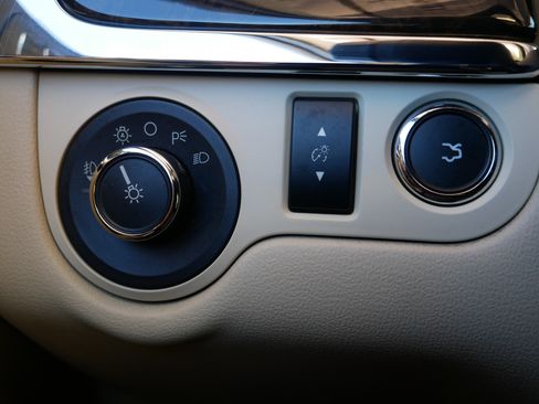 Used 2015 Lincoln MKS w/ Equipment Group 101A image 26