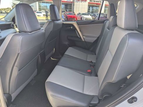 Used 2014 Toyota RAV4 Limited image 13
