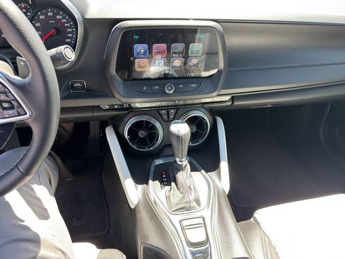 Used 2016 Chevrolet Camaro SS RWD image 9