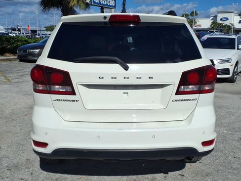 Used 2020 Dodge Journey Crossroad image 6