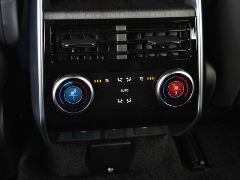 New 2025 Land Rover Range Rover Long Wheelbase SE image 35