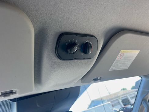 Used 2015 Ford Transit 350 XLT RWD image 28