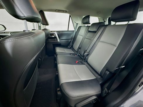Used 2022 Toyota 4Runner SR5 Premium w/ Moonroof Package AWD/4WD image 28
