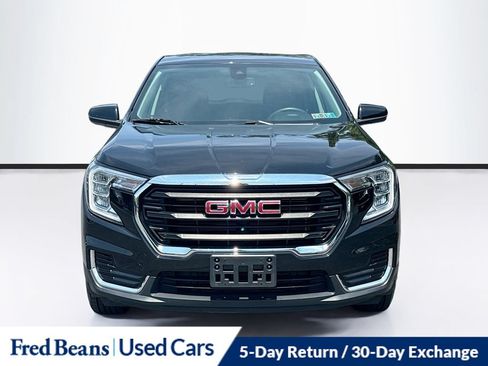 Used 2024 GMC Terrain SLE AWD/4WD image 2