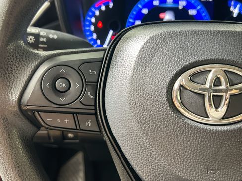 Used 2022 Toyota Corolla LE FWD image 18