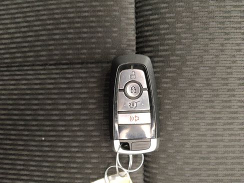 Used 2020 Ford Expedition XLT AWD/4WD image 32