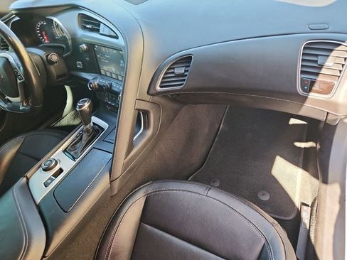 Used 2019 Chevrolet Corvette Stingray Coupe w/ 1LT image 25