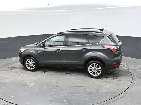 Used 2017 Ford Escape SE w/ Equipment Group 201A AWD/4WD image 13