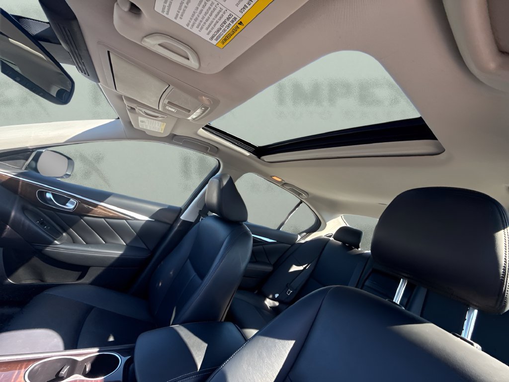 Used 2018 INFINITI Q50 Luxe w/ Essential Package (3.0T Luxe) RWD image 10