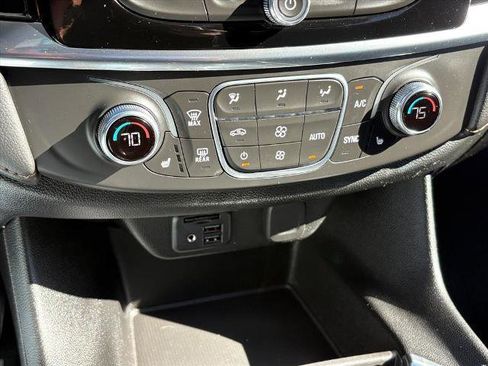 Certified 2021 Chevrolet Traverse RS image 15