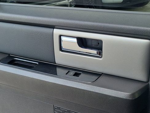 Used 2013 Ford Expedition Limited AWD/4WD image 19