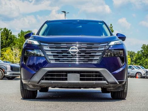 Used 2025 Nissan Rogue SV AWD/4WD image 9