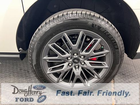New 2025 Ford Expedition Max Platinum w/ Stealth Performance Package image 21