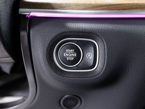 Used 2025 Mercedes-Benz GLE 450 4MATIC w/ AMG Line Exterior image 17