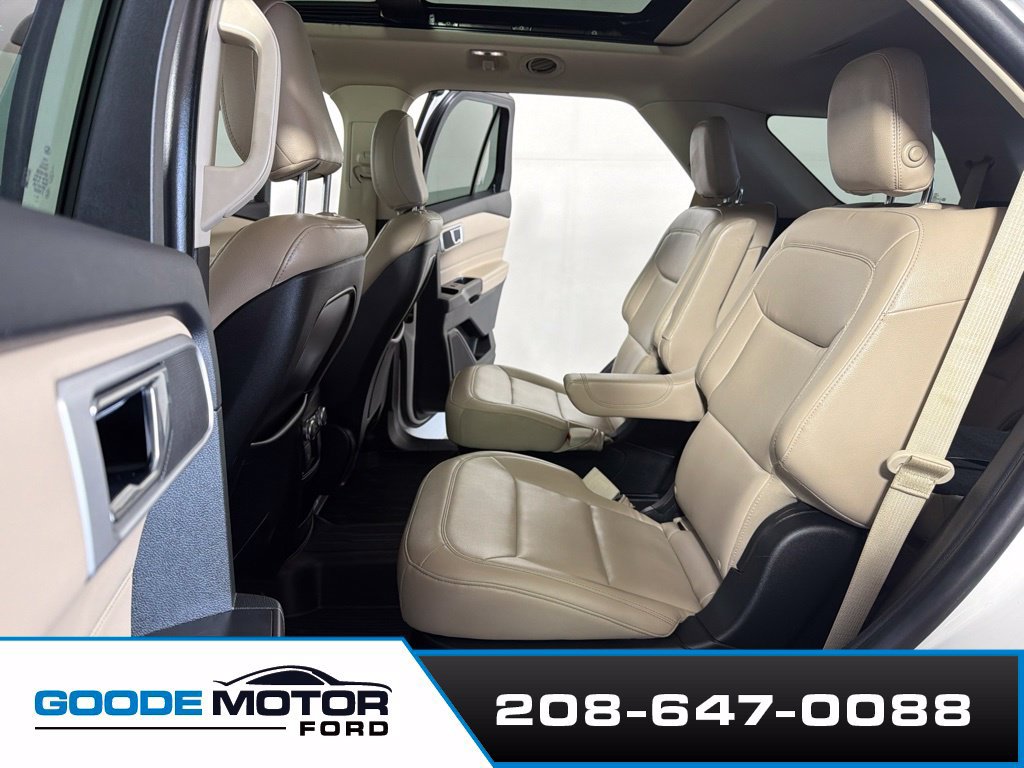 Used 2020 Ford Explorer XLT w/ Equipment Group 202A AWD/4WD image 19