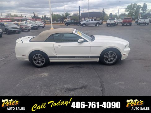 Used 2013 Ford Mustang Premium RWD image 5