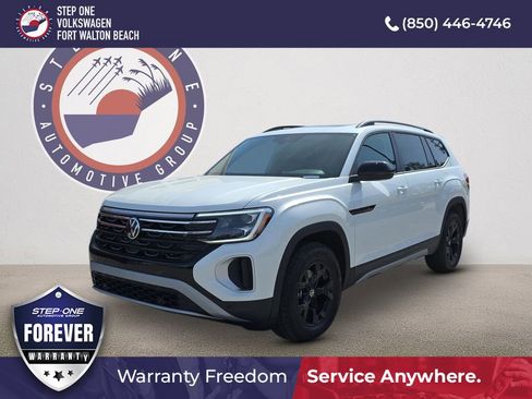 New 2026 Volkswagen Atlas Peak Edition image 1