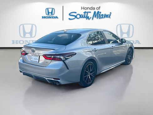 Used 2024 Toyota Camry SE w/ Convenience Package image 7