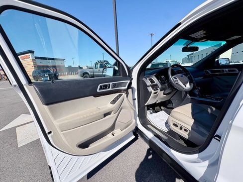 Used 2014 Ford Explorer Limited w/ Equipment Group 301A image 10