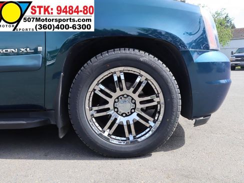 Used 2007 GMC Yukon XL SLT w/ SLT Preferred Equipment Group AWD/4WD image 25
