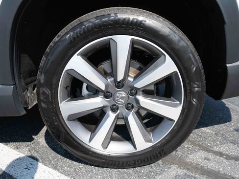Used 2025 Honda Pilot Elite image 30