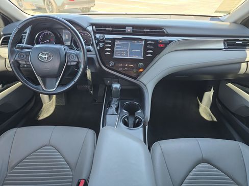 Used 2019 Toyota Camry SE image 9