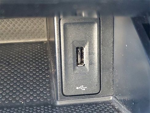 Used 2019 Volkswagen GTI SE image 25