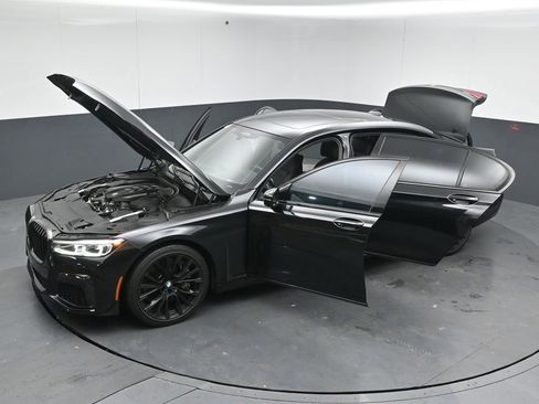 Used 2022 BMW 750i xDrive 750i xDrive w/ M Sport Package image 54