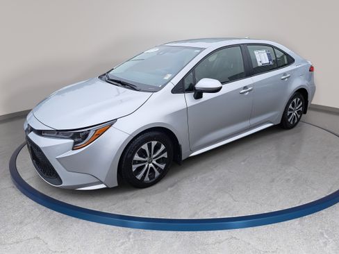 Used 2022 Toyota Corolla LE w/ Premium Interior Package FWD image 1
