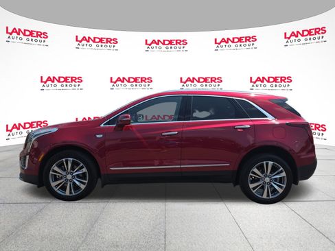 Used 2020 Cadillac XT5 Premium Luxury w/ LPO, Floor Liner Package AWD/4WD image 6