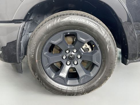 Used 2025 RAM 1500 Big Horn RWD image 38