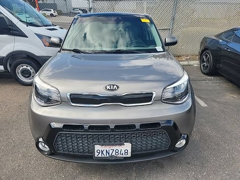 Used 2016 Kia Soul + w/ Primo Package FWD image 2