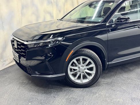 Used 2025 Honda CR-V EX image 2