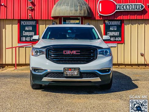Used 2019 GMC Acadia SLE w/ LPO, Black Accent Package image 3