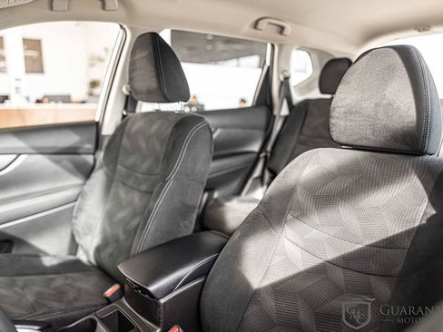 Used 2016 Nissan Rogue S image 16