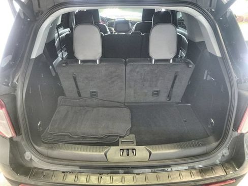 Used 2023 Ford Explorer XLT w/ Equipment Group 202A AWD/4WD image 24