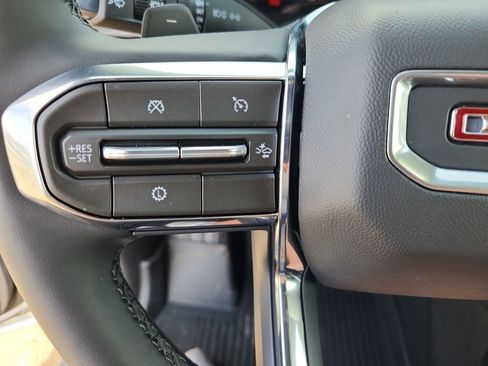 New 2026 GMC Acadia Elevation w/ Elevation Premium Package AWD/4WD image 13