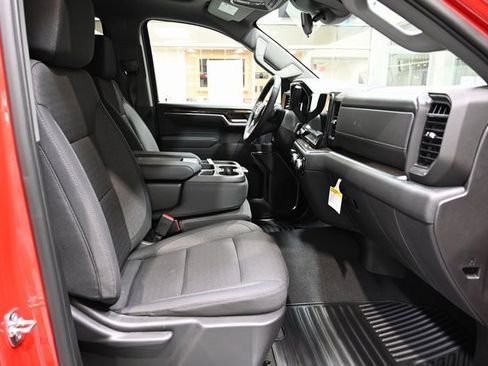 New 2026 GMC Sierra 1500 Elevation image 13