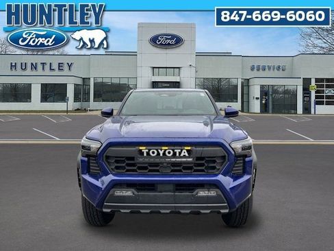Used 2025 Toyota Tacoma TRD Off-Road w/ TRD Off Road Upgrade Package AWD/4WD image 3