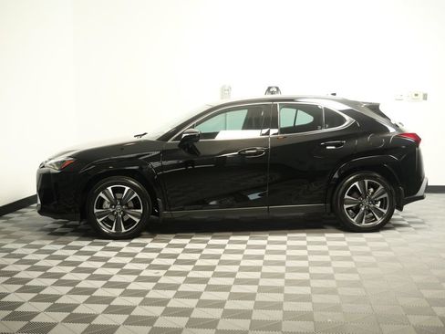 Used 2025 Lexus UX 300h AWD w/ Cold Area Package image 5
