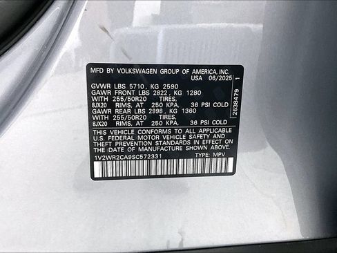 Used 2025 Volkswagen Atlas SE FWD image 40