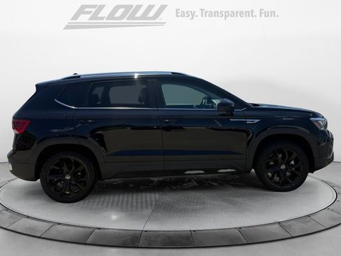 Used 2023 Volkswagen Taos SE FWD image 10