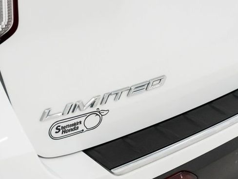 Used 2023 Ford Explorer Limited image 9