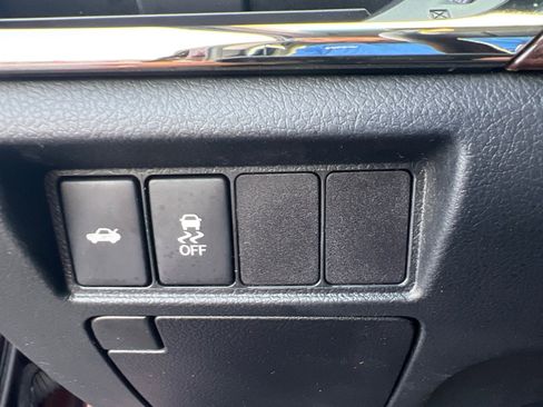 Used 2013 Toyota Avalon image 26