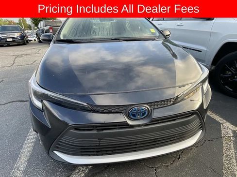 Used 2023 Toyota Corolla XLE FWD image 13