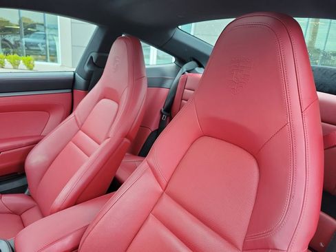 Used 2024 Porsche 911 Carrera 4 AWD/4WD image 22